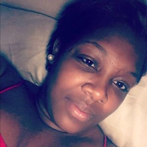 Meet your Posher, Talia